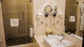 Отель JB hotel Нур-Султан Люкс с кроватью размера «king-size»-14