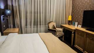 Отель JB hotel Нур-Султан Люкс с кроватью размера «king-size»-6